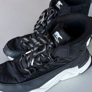 Sorel Explorer Lace Boot Women’s Size 12–rare large size